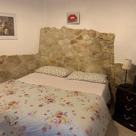 Appartamento Charming Old Town House Bari Esterno foto