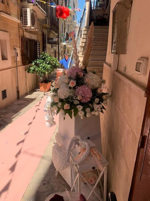 Appartamento Charming Old Town House Bari Esterno foto