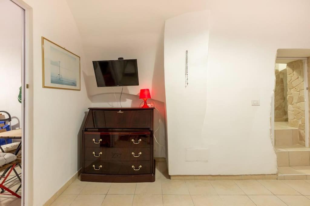 Appartamento Charming Old Town House Bari Esterno foto