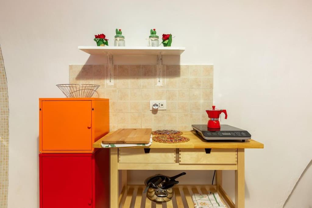 Appartamento Charming Old Town House Bari Esterno foto